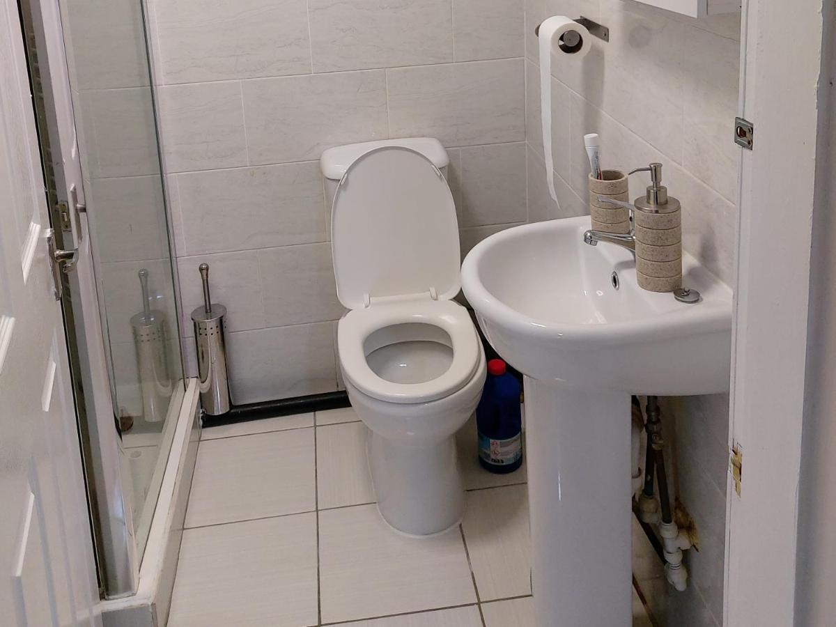 Lovely Studio-Flat With Free Parking, Free Wifi. Leeds  Zewnętrze zdjęcie